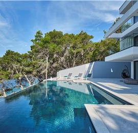 6 bedroom villa with infinity pool and sea views, Korcula Island, sleeps 12